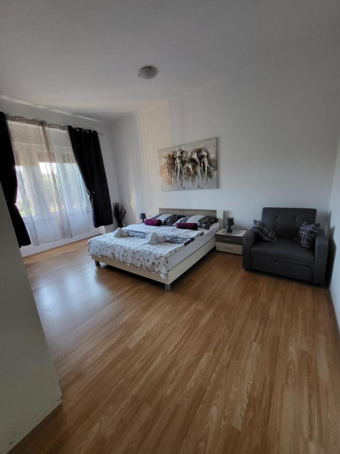 Rijeka Apartment With Free Parking And Large Balcony Exterior foto